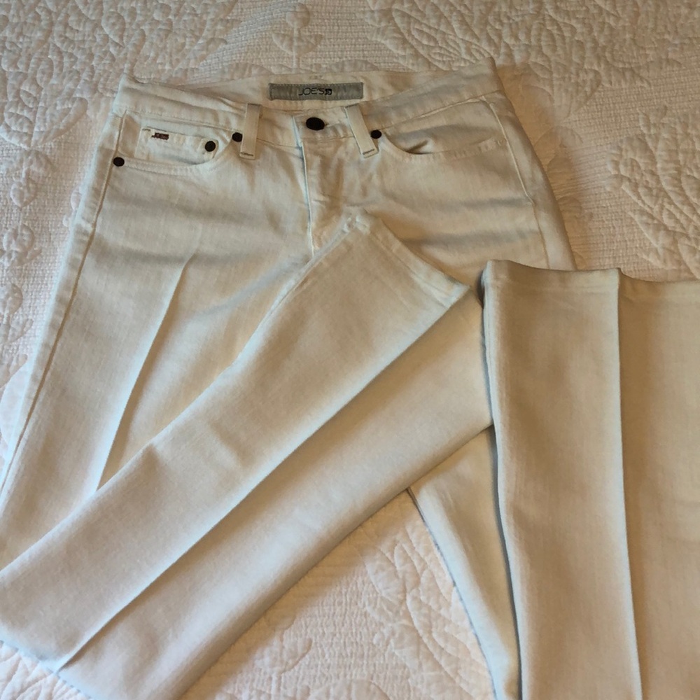 Joe’s Jeans (26) low rise bell bottom off white 5 pocket UEC